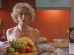 Egy gyönyörű lány, Mellek, ami még rosszabb, úgy dönt, egy kis napozás az udvaron, meghívja az embereket, akik szeretik a fiát, csatlakozott videó pornó a nyaralás, aki nem szeret hazudni a minimális passzív, éppen ellenkezőleg, nagyon szorgalmasan, hogy az ördög minden lyuk stimuláció intim.