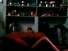 Vonzó Shake Ass tele magát a nadrág törékeny, nem elrejteni semmit mobil szexvideo előtt egy fekete ember, kakas romlott, hogy ez tényleg őrült, majd tedd a szájába, borotválkozás mentén a pénisz, hatalmas, ijesztő neki.
