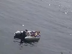 Charm barna hajú lány, rajta csak Fehérnemű, kezdődik, hogy egy képet, hogy küldje el ezt a fényképet, hogy a barátja, aki látni fogja, majd azonnal szeretné, hogy látogassa meg. Anélkül, hogy gyanította volna, hogy mostohaapja bejött a szobába, annyira izgatott volt, mielőtt látta. Drágám, ne rúgd ki, csak a lónak indult, ugyanúgy, ahogy a tekercseket is megrázta. Minden másodperc egyre inkább, amíg el nem tolerálja és a szájába nem teszi a gazdaságot. Babe-nek szopást kellett adnia neki, hatalmas, szopja 